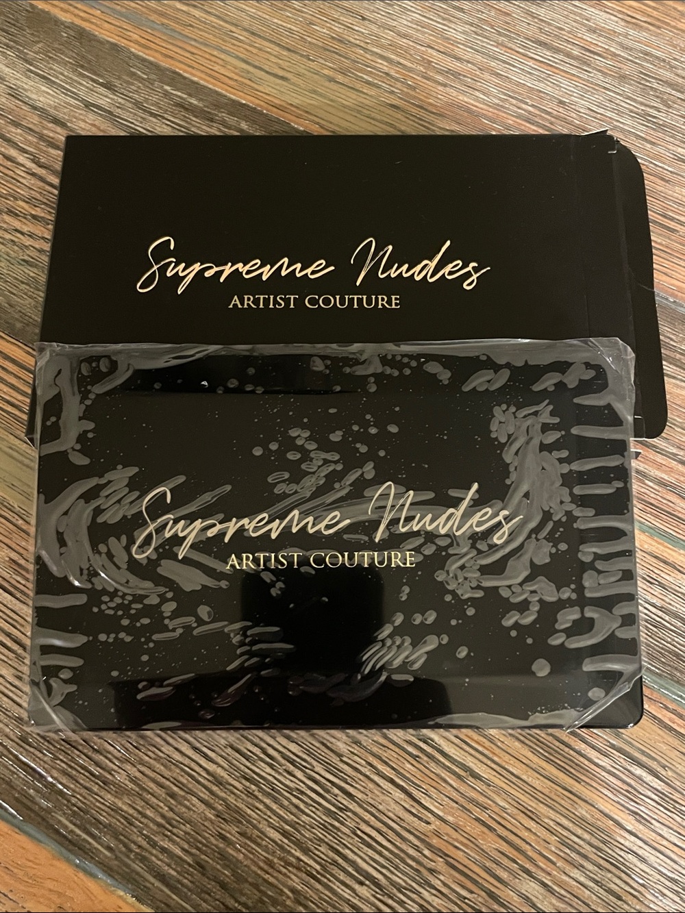 Artist Couture Supreme Nudes Eyeshadow Palette - Black & Gold - Picture 2 of 4